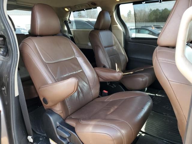 2016 Toyota Sienna XLE