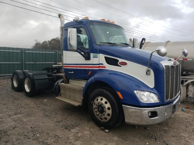 2015 Peterbilt 579