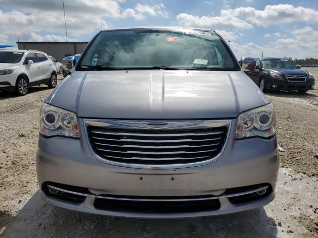 2013 Chrysler Town & Country Limited