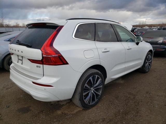 2022 Volvo XC60 B5 Momentum