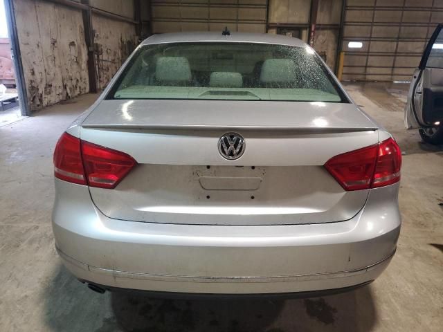 2013 Volkswagen Passat SEL