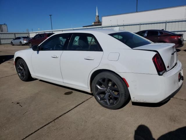 2021 Chrysler 300 Touring