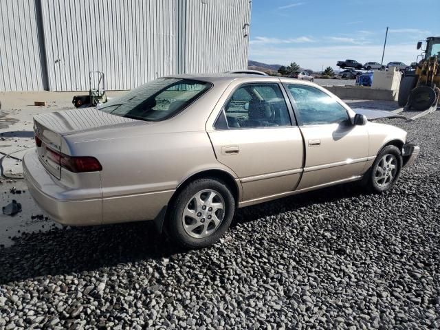 1999 Toyota Camry LE