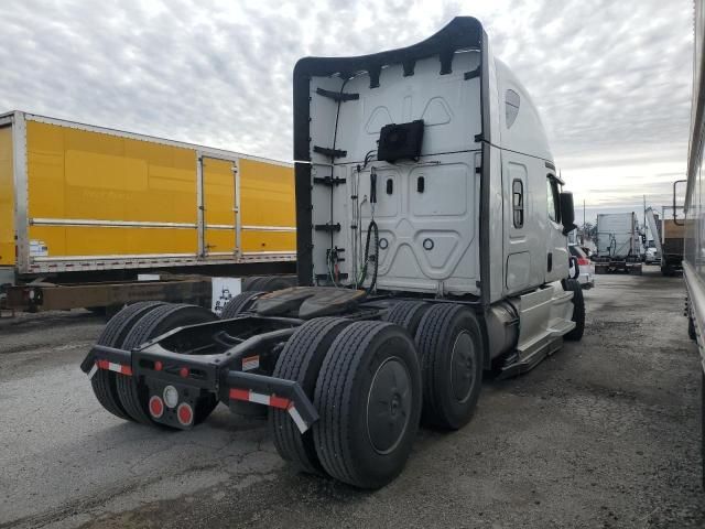 2025 Freightliner Cascadia 126