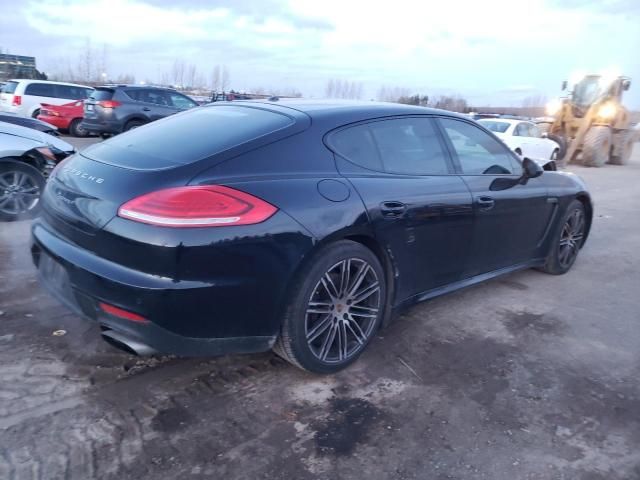 2016 Porsche Panamera 2