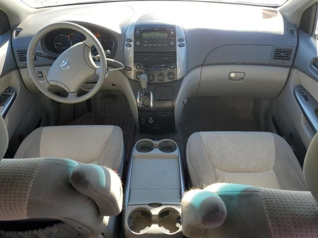 2010 Toyota Sienna CE