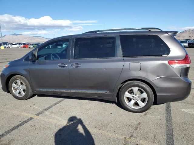 2013 Toyota Sienna LE