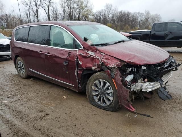 2022 Chrysler Pacifica Hybrid Limited