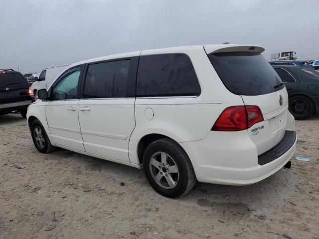 2010 Volkswagen Routan SE