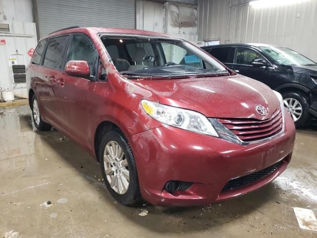 2015 Toyota Sienna LE