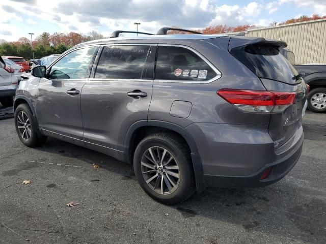 2017 Toyota Highlander SE