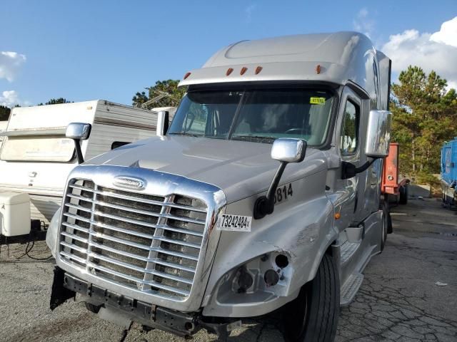 2018 Freightliner Cascadia 125