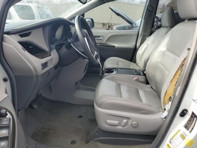 2017 Toyota Sienna XLE