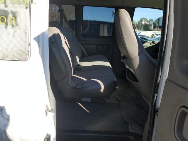 2004 GMC Savana G3500