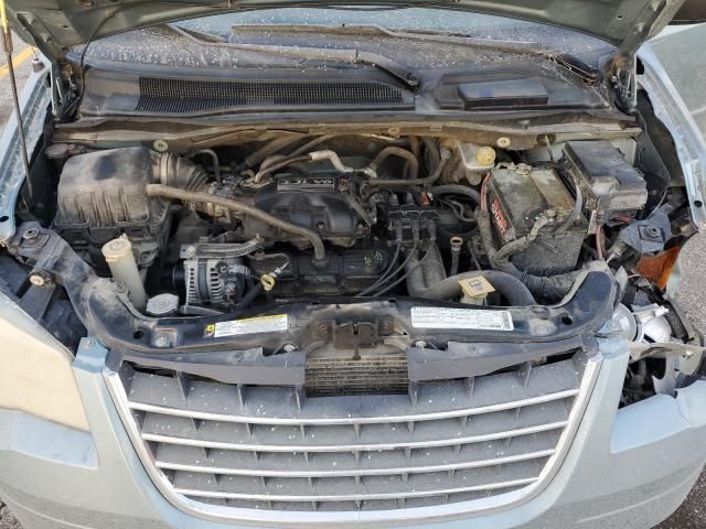 2009 Chrysler Town & Country LX