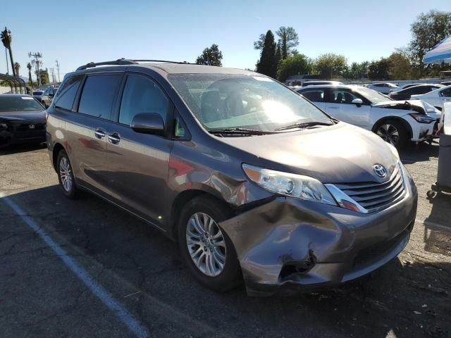 2015 Toyota Sienna XLE