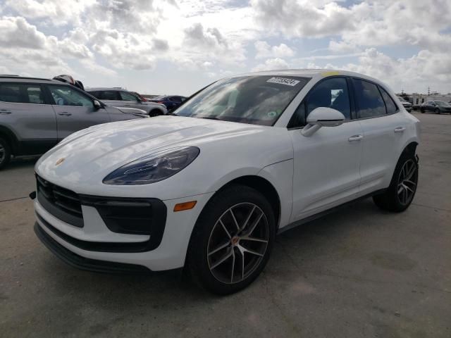 2024 Porsche Macan Base