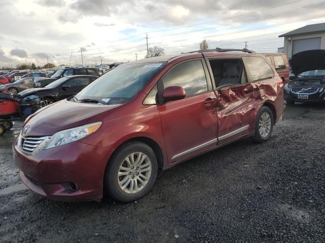 2012 Toyota Sienna XLE