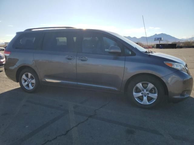 2013 Toyota Sienna LE