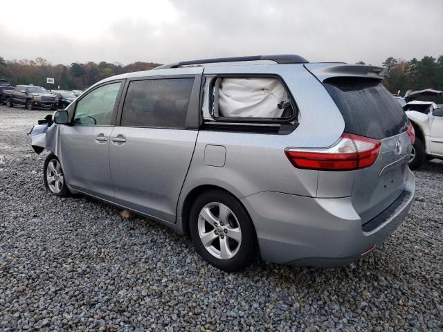 2016 Toyota Sienna LE