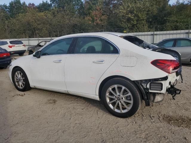 2021 Mercedes-Benz A 220