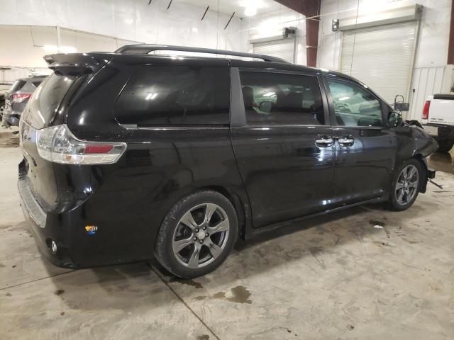 2017 Toyota Sienna SE