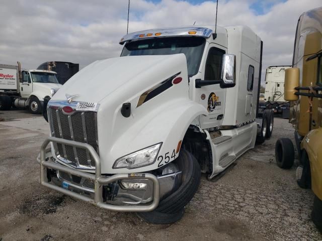 2025 Peterbilt 579