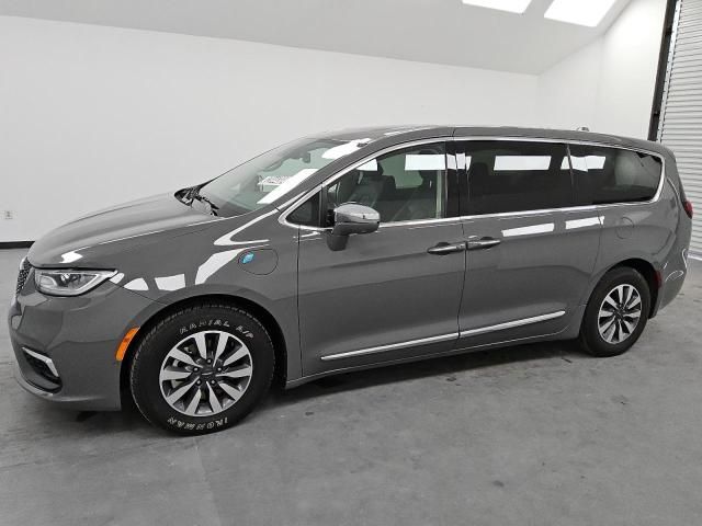 2022 Chrysler Pacifica Hybrid Limited