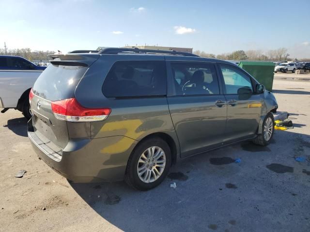 2011 Toyota Sienna XLE