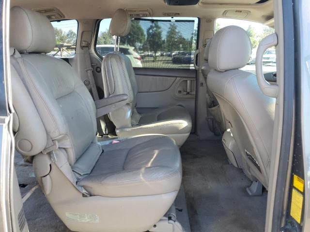 2004 Toyota Sienna XLE