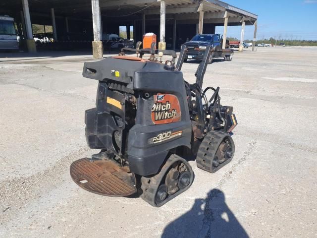 2015 Ditch Witch R30