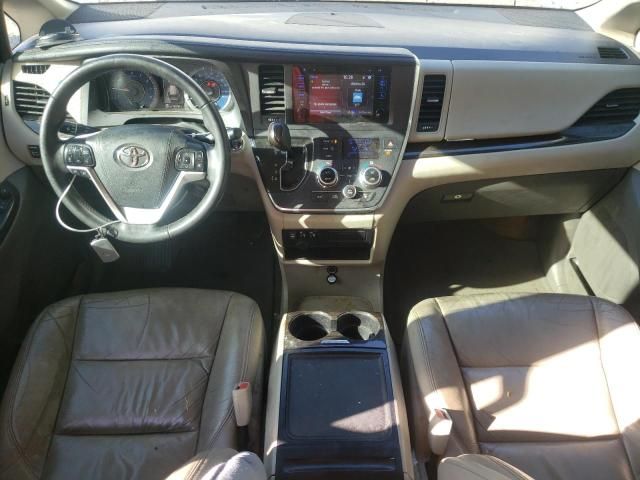 2016 Toyota Sienna XLE