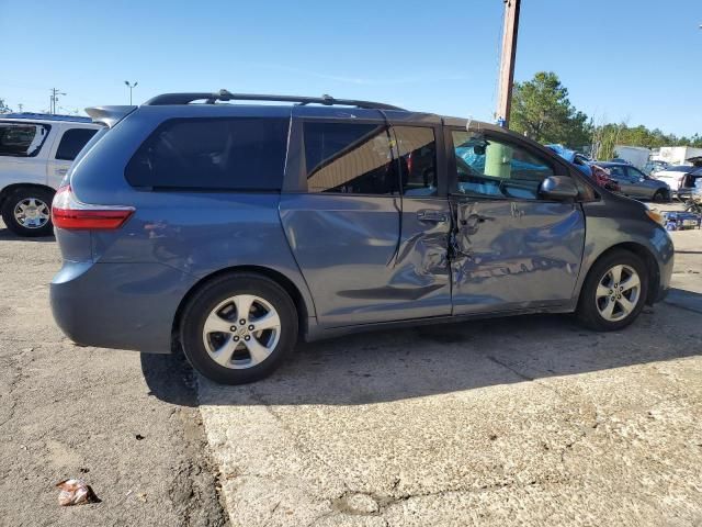 2015 Toyota Sienna LE