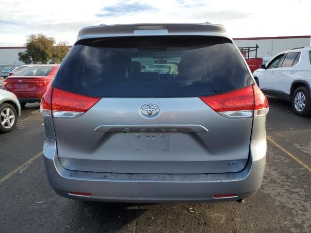 2012 Toyota Sienna LE