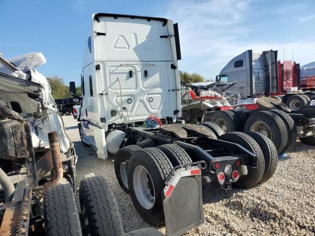 2023 Freightliner Cascadia 126