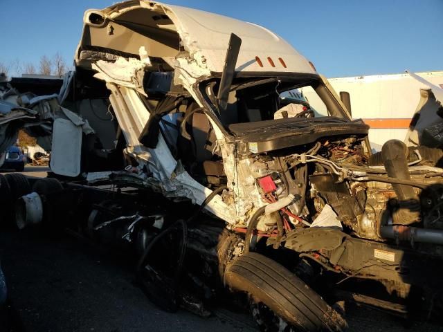2022 Freightliner Cascadia 126