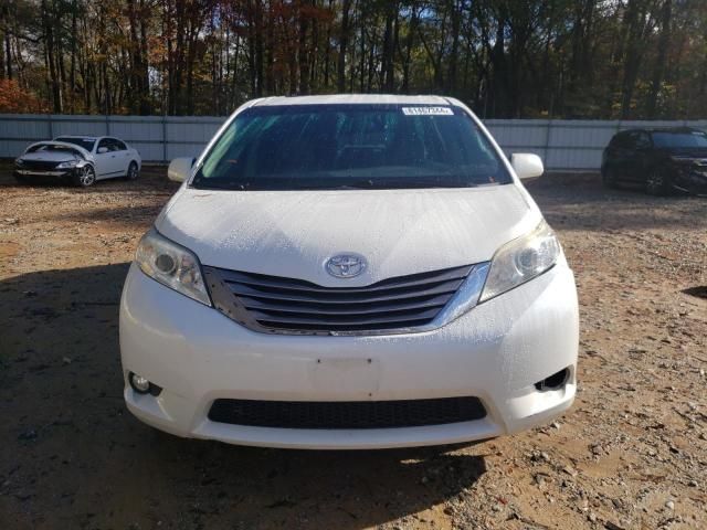 2016 Toyota Sienna XLE