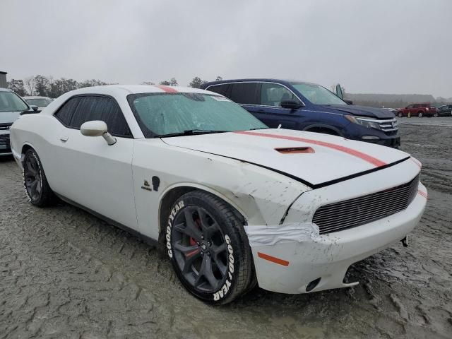 2015 Dodge Challenger SXT Plus