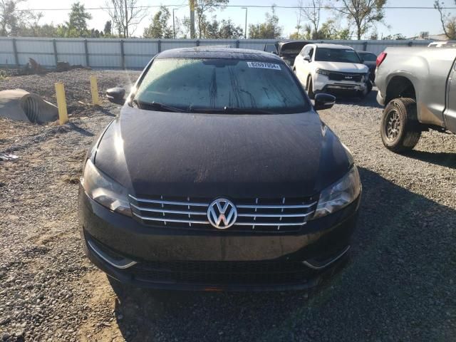 2012 Volkswagen Passat SEL