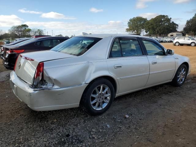 2011 Cadillac DTS Luxury Collection