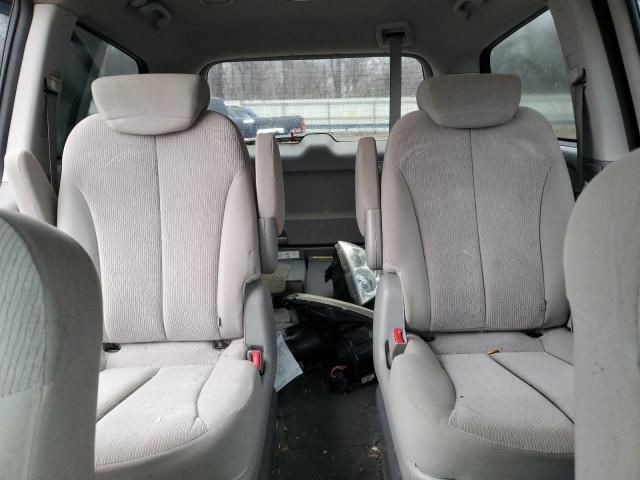 2009 KIA Sedona EX