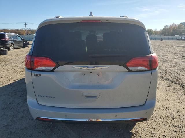 2017 Chrysler Pacifica Touring L Plus