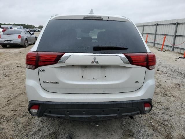 2020 Mitsubishi Outlander SE