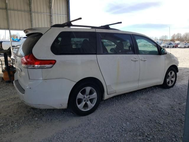 2011 Toyota Sienna LE