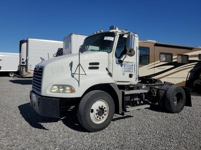 2007 Mack 600 CXN600