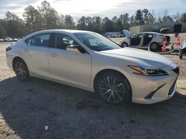 2022 Lexus ES 300H Base