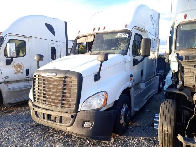 2016 Freightliner Cascadia 125