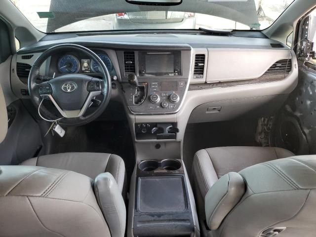 2015 Toyota Sienna XLE