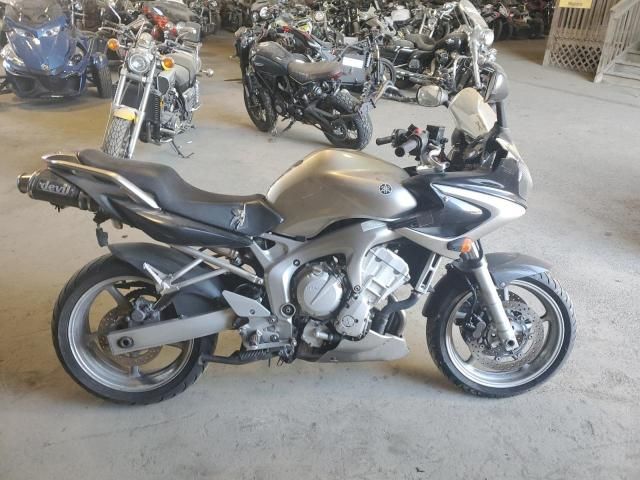 2004 Yamaha FZ6 S