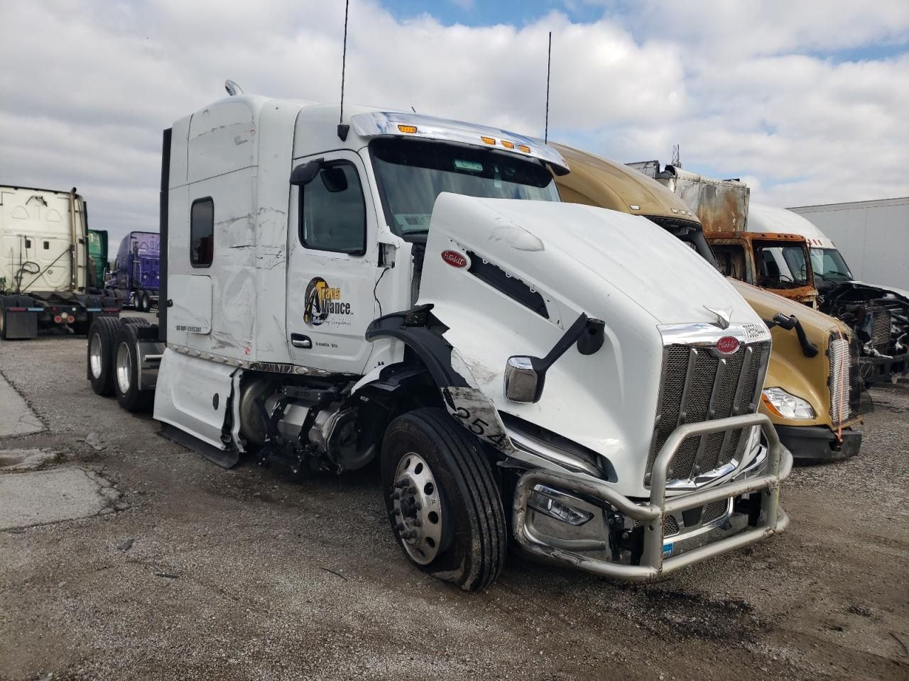 2025 Peterbilt 579